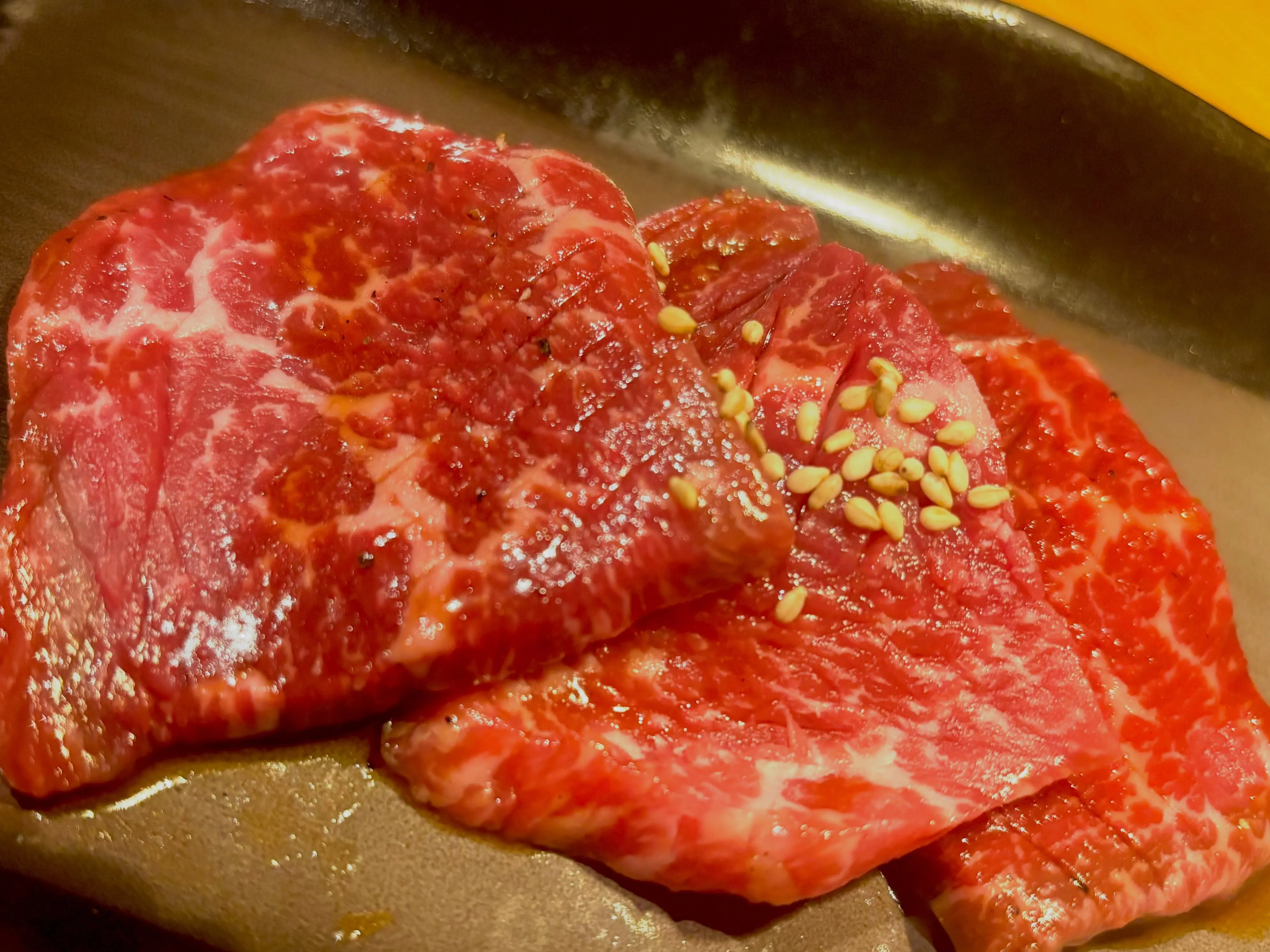 焼肉ホルモンにくろう京橋店です!